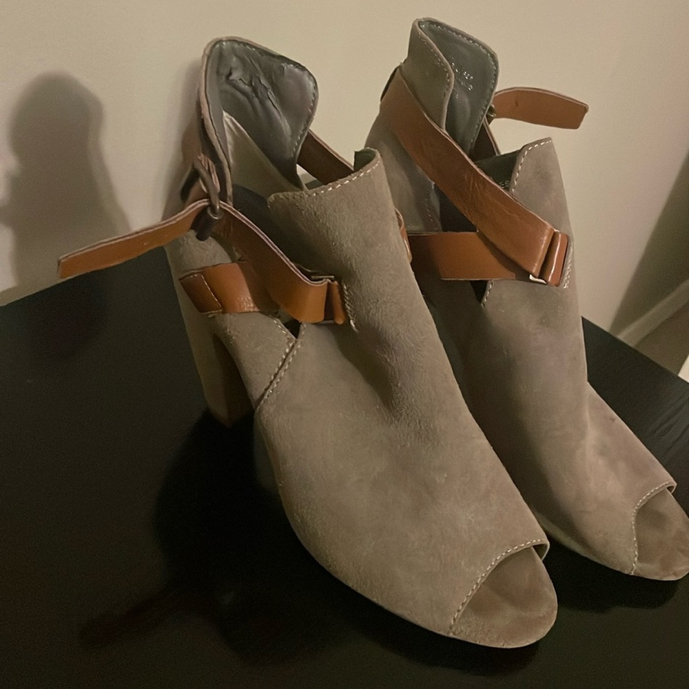 Steve Madden Genuine Leather open toe booties